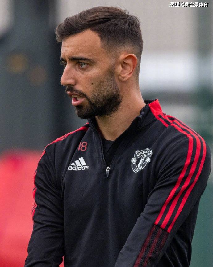 包含今夜德甲焦点战，夏洛特黄蜂复出首秀，态度坚定，球队文化再被提及的词条